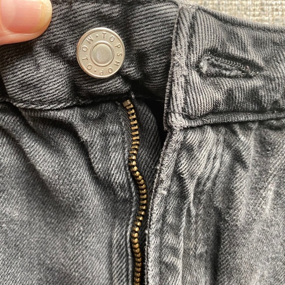 TOPSHOP black jean skirt size 2 - Picture 3 of 3